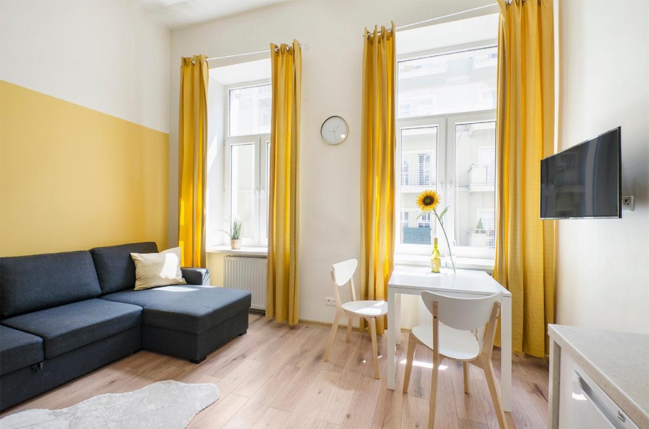 Cozy Apartments On Sierpnia Street Λοτζ Εξωτερικό φωτογραφία