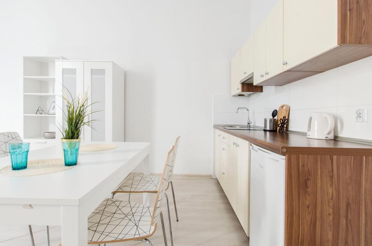 Cozy Apartments On Sierpnia Street Λοτζ Εξωτερικό φωτογραφία
